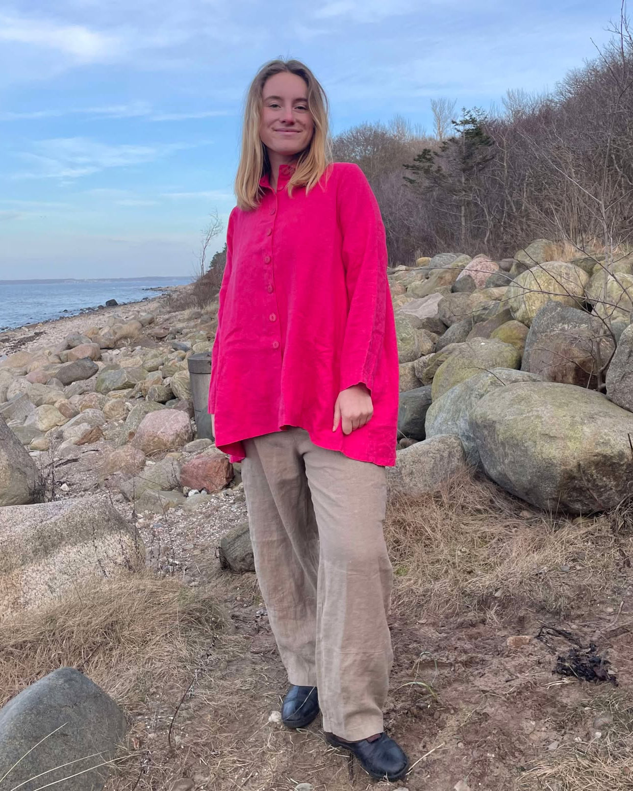 Violetrød hør jakke fra THING