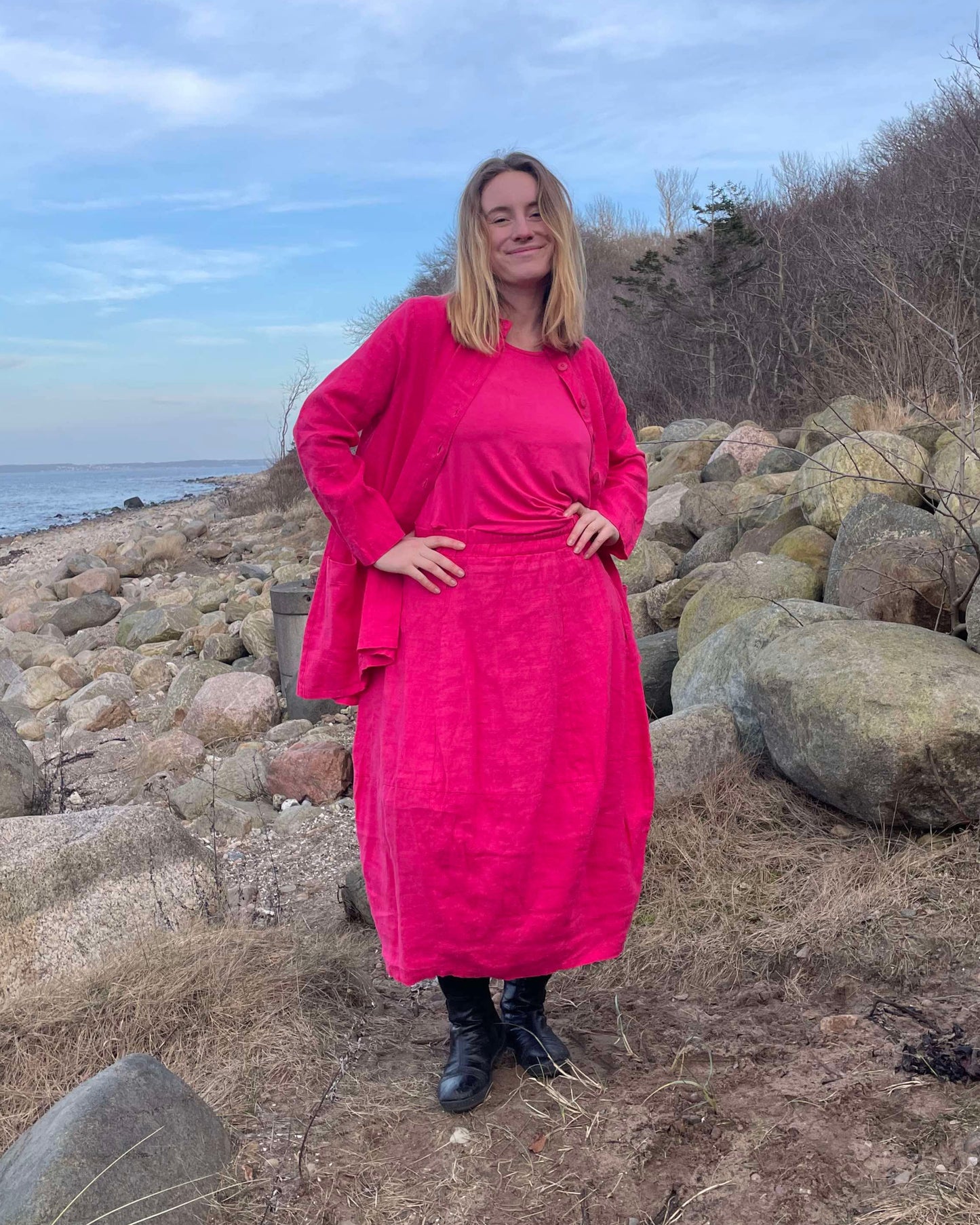 Violetrød hørnederdel fra Thing