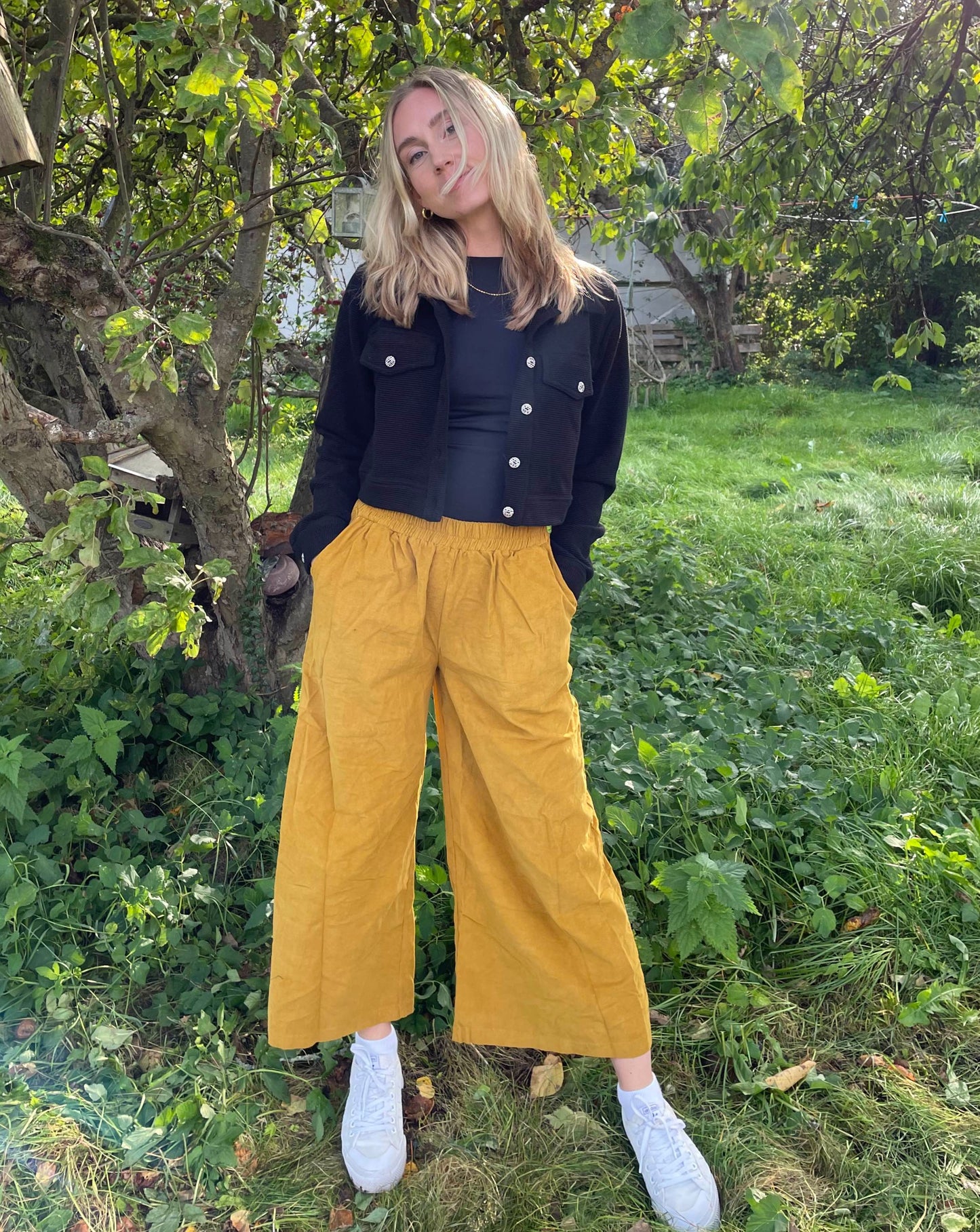 Sort kort jakke fra Himalaya