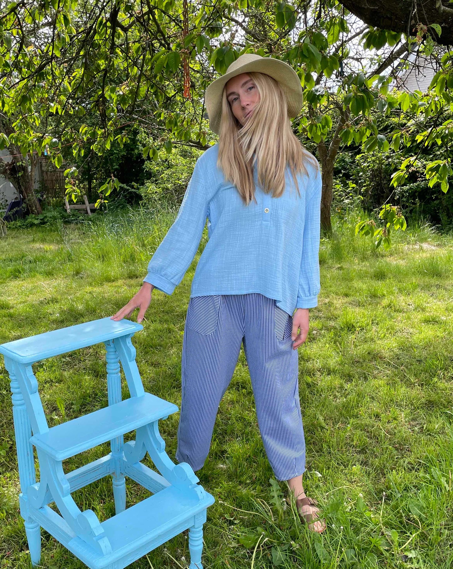 Lyseblå bluse