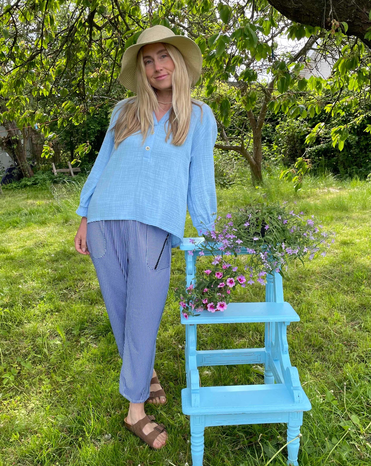 Lyseblå bluse