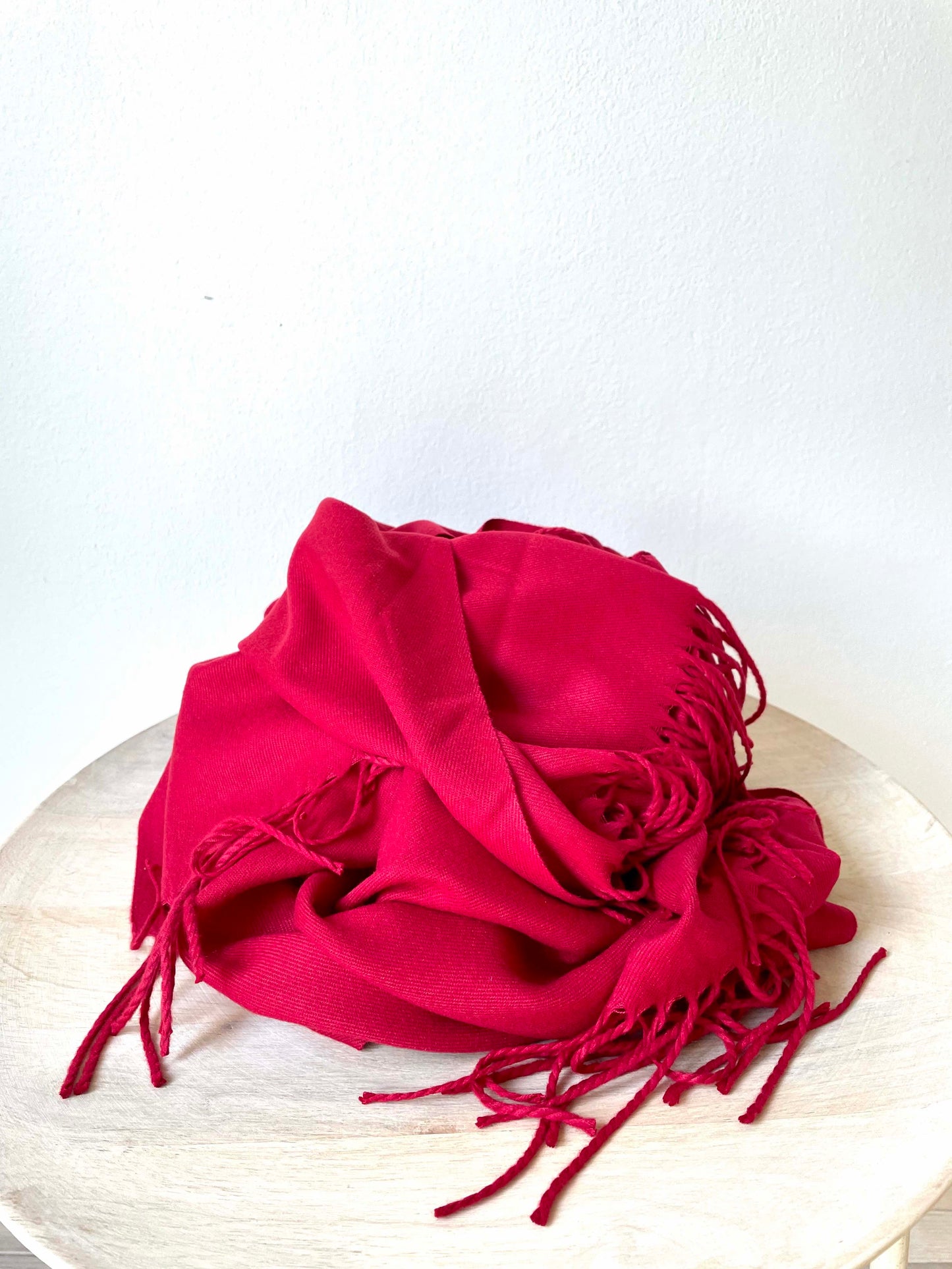 Rødt cashmere tørklæde