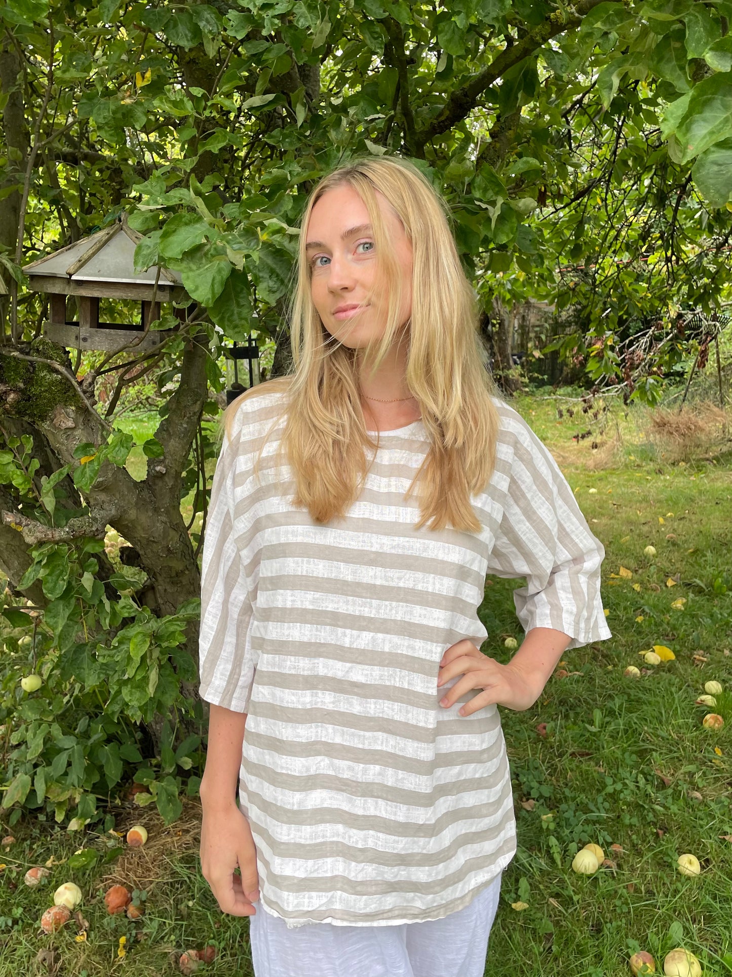 Stribet hørbluse fra New Collection