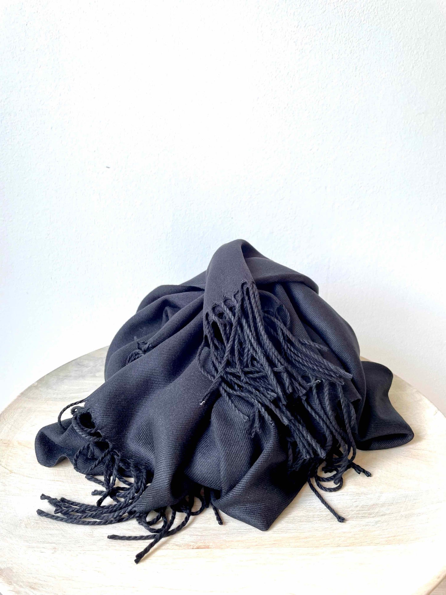 Sort cashmere tørklæde