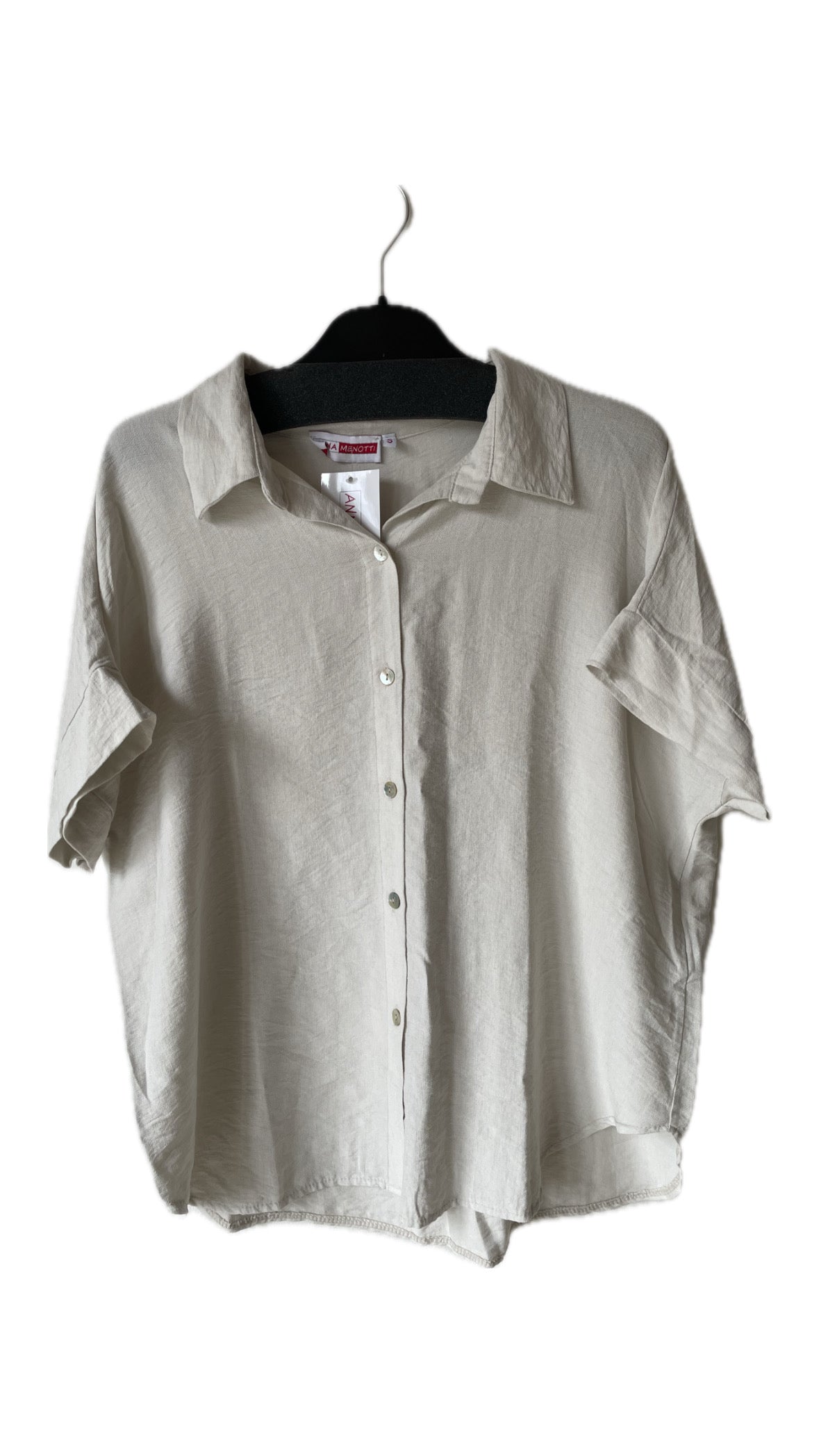 Beige sommerskjorte fra Anna Menotti