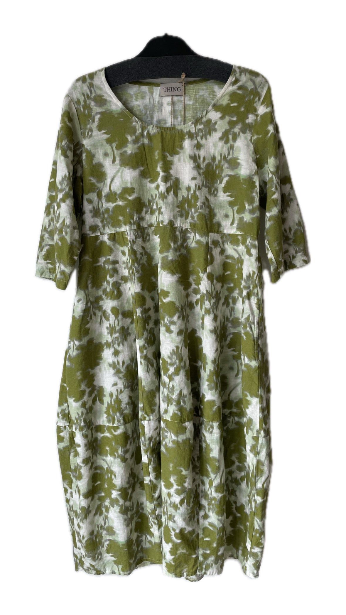 Grøn og hvid forårskjole fra Thing