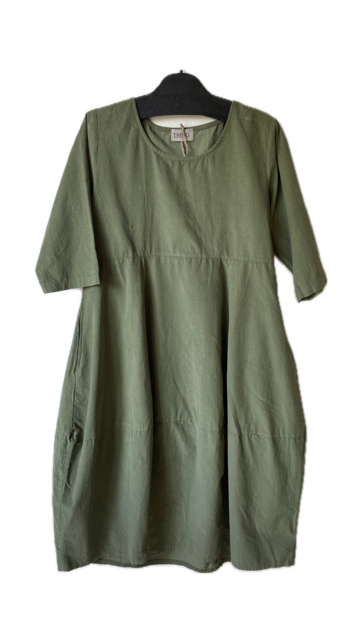 Urte-grøn Ballonkjole i babyfløjl fra THING