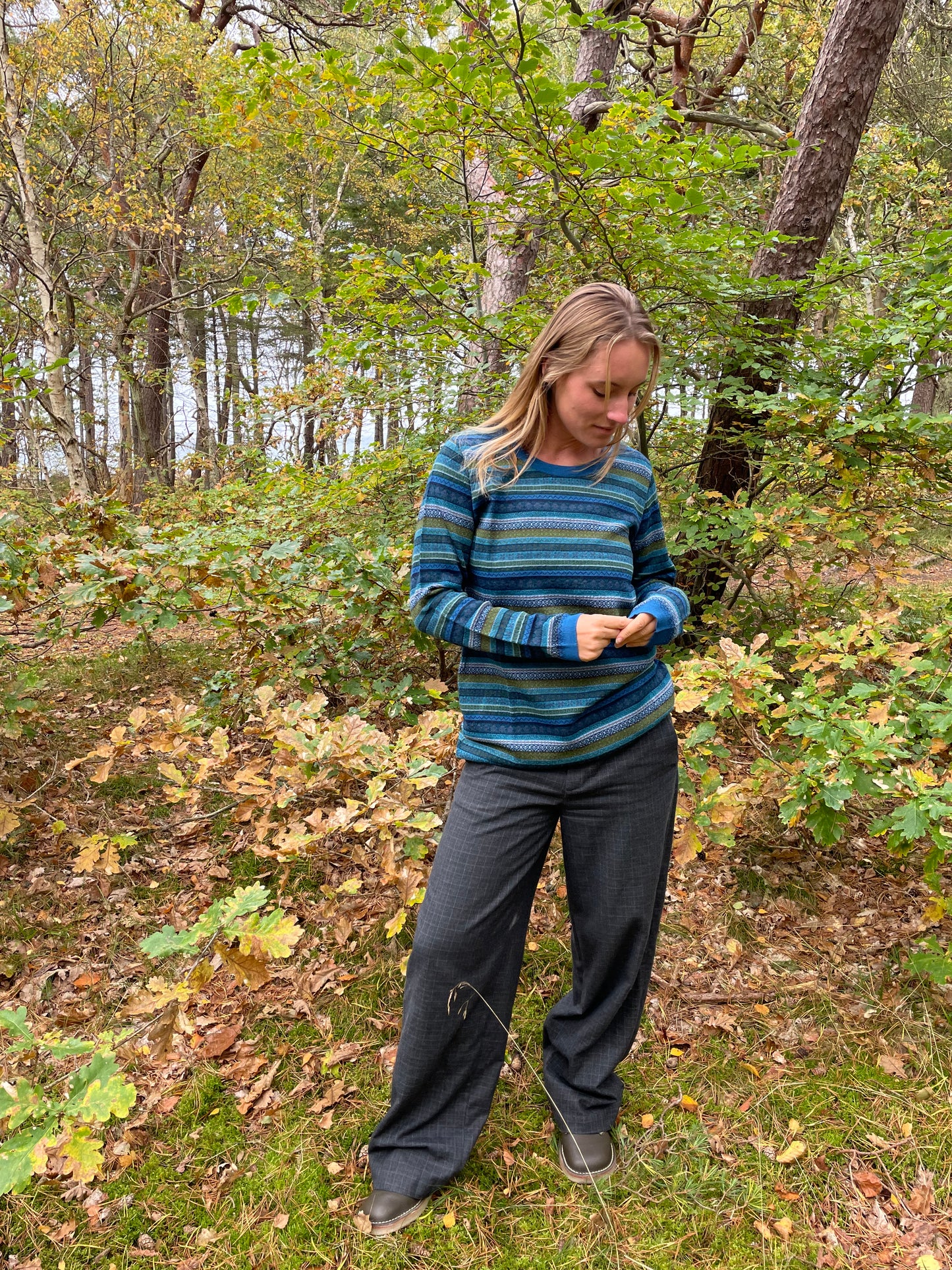 Blå alpaca-sweater fra Himalaya